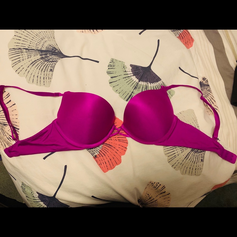 Victoria Secret Miraculous Push Up Bra 34B